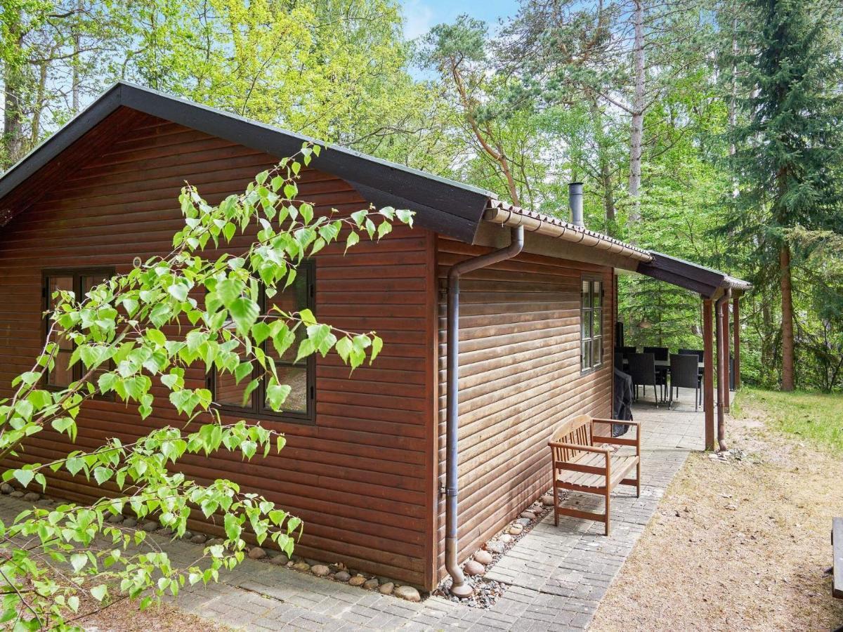 Three-Bedroom Holiday Home In Ronne 4 Екстер'єр фото
