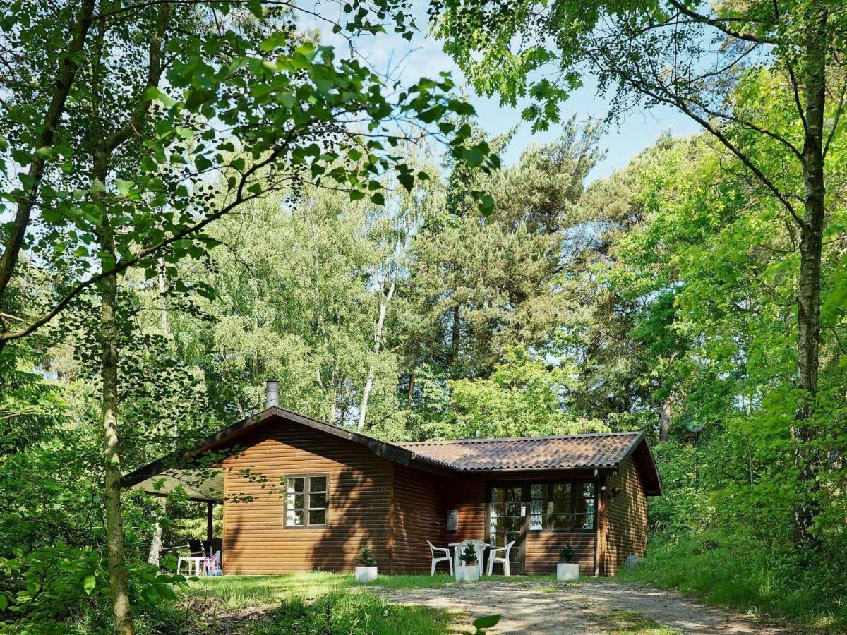 Three-Bedroom Holiday Home In Ronne 4 Екстер'єр фото